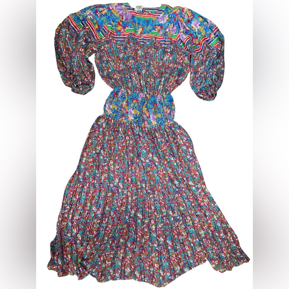 Diane Freis puff sleeve pleated fit & flare dress can fit up to a large